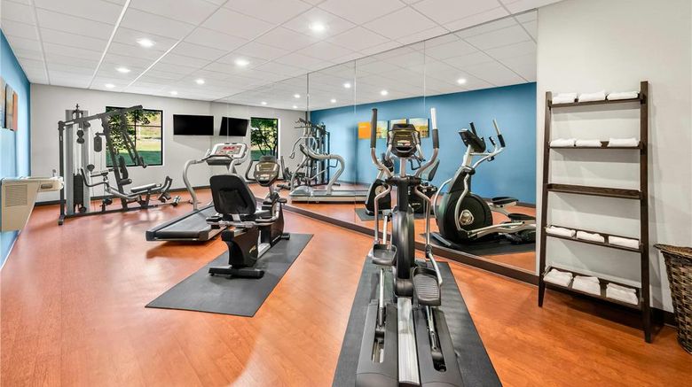 <b>Comfort Inn & Suites Health</b>. Images powered by <a href="https://iceportal.shijigroup.com/" title="IcePortal" target="_blank">IcePortal</a>.