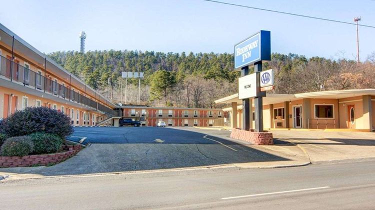 Rodeway Inn Exterior