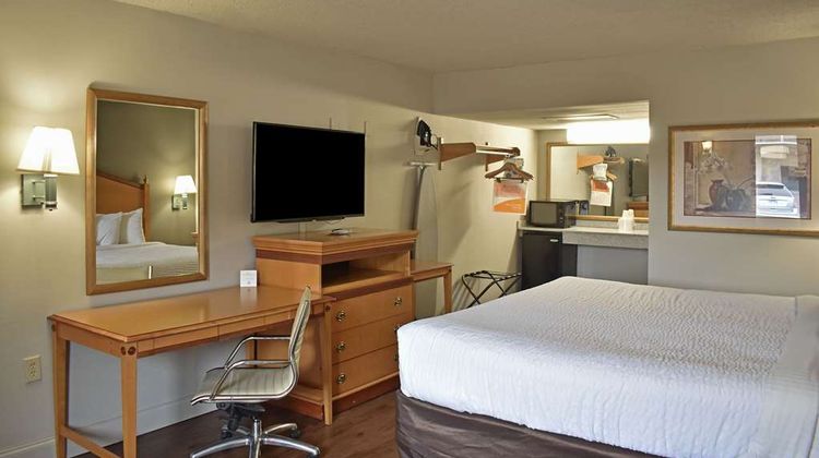 Rodeway Inn Room