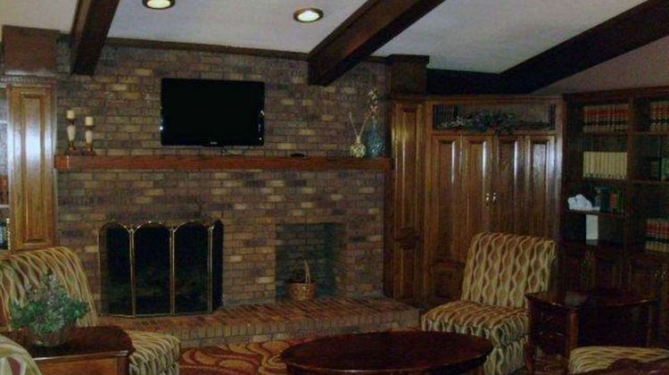 Quality Inn, Searcy Lobby