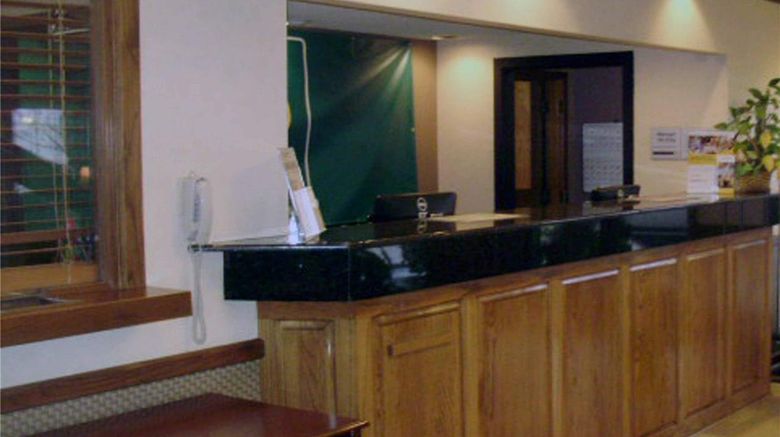 <b>Quality Inn, Searcy Lobby</b>. Images powered by <a href="https://iceportal.shijigroup.com/" title="IcePortal" target="_blank">IcePortal</a>.