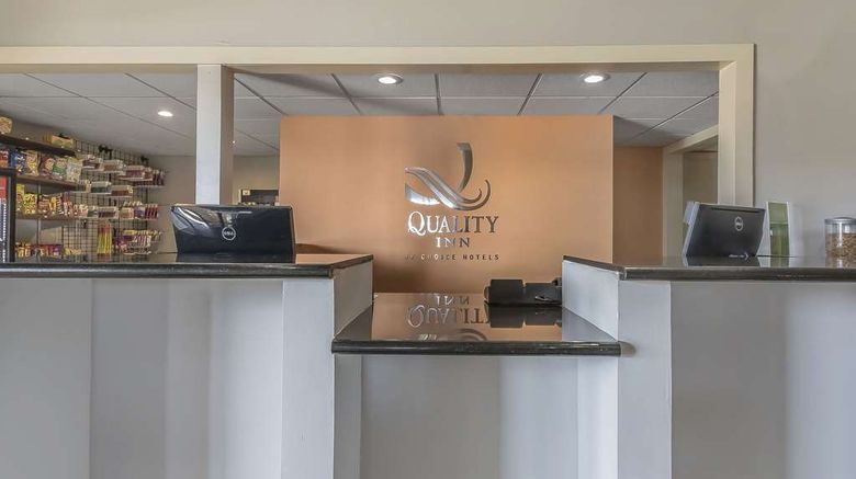 <b>Quality Inn & Suites Stuttgart Lobby</b>. Images powered by <a href="https://iceportal.shijigroup.com/" title="IcePortal" target="_blank">IcePortal</a>.