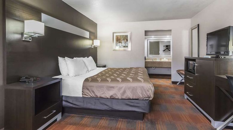 <b>Quality Inn & Suites Stuttgart Room</b>. Images powered by <a href="https://iceportal.shijigroup.com/" title="IcePortal" target="_blank">IcePortal</a>.