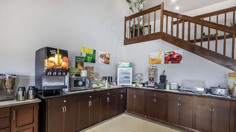 <b>Quality Inn & Suites Stuttgart Restaurant</b>. Images powered by <a href="https://iceportal.shijigroup.com/" title="IcePortal" target="_blank">IcePortal</a>.