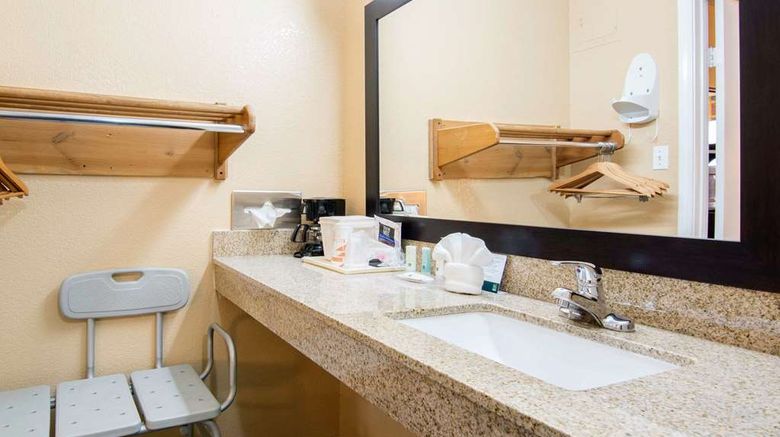 <b>Quality Inn Arkadelphia Room</b>. Images powered by <a href="https://iceportal.shijigroup.com/" title="IcePortal" target="_blank">IcePortal</a>.