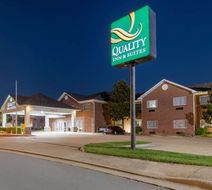 Quality Inn & Suites Mountain Home Exterior