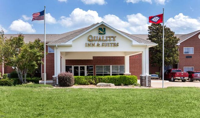 Quality Inn & Suites Mountain Home Exterior