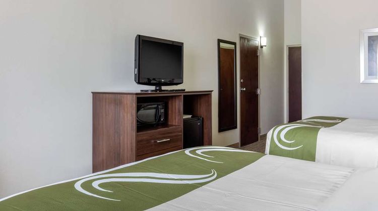 Quality Inn & Suites Mountain Home Room