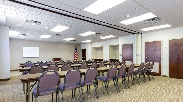 Quality Inn & Suites Mountain Home Meeting