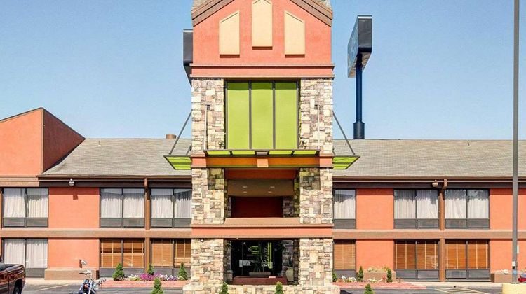 Quality Inn Exterior