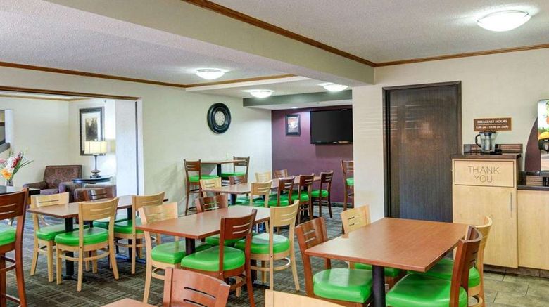 <b>Quality Inn Restaurant</b>. Images powered by <a href="https://iceportal.shijigroup.com/" title="IcePortal" target="_blank">IcePortal</a>.