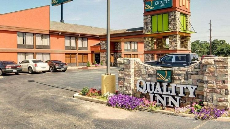 Quality Inn Exterior