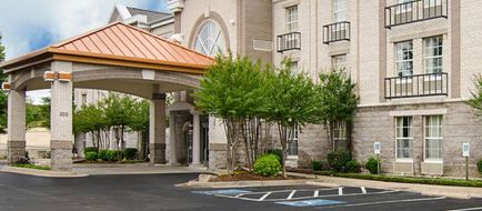 Quality Inn & Suites West Exterior