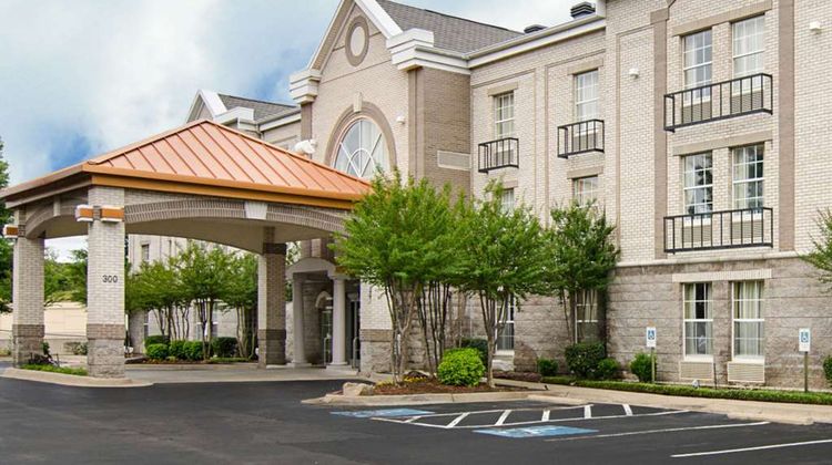 Quality Inn & Suites West Exterior