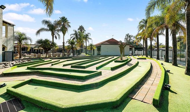 Quality Siesta Resort Exterior