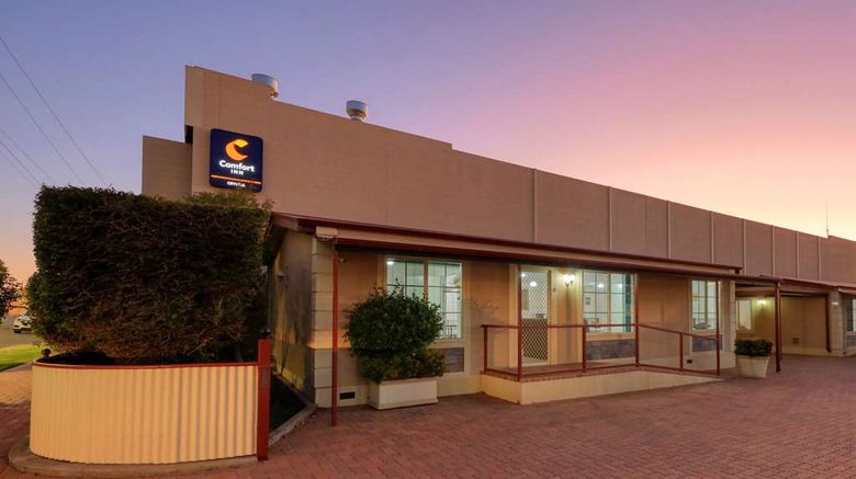 <b>Comfort Inn Crystal Exterior</b>. Images powered by <a href="https://iceportal.shijigroup.com/" title="IcePortal" target="_blank">IcePortal</a>.