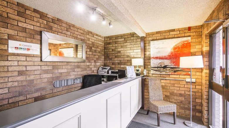 <b>Comfort Inn Dubbo City Lobby</b>. Images powered by <a href="https://iceportal.shijigroup.com/" title="IcePortal" target="_blank">IcePortal</a>.