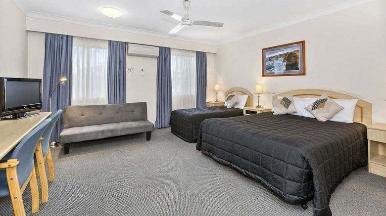 <b>Comfort Inn Centrepoint Room</b>. Images powered by <a href="https://iceportal.shijigroup.com/" title="IcePortal" target="_blank">IcePortal</a>.