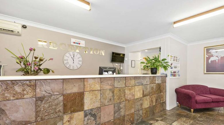 <b>Comfort Inn Centrepoint Lobby</b>. Images powered by <a href="https://iceportal.shijigroup.com/" title="IcePortal" target="_blank">IcePortal</a>.