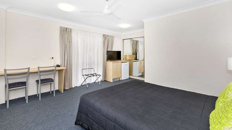 <b>Comfort Inn Centrepoint Room</b>. Images powered by <a href="https://iceportal.shijigroup.com/" title="IcePortal" target="_blank">IcePortal</a>.