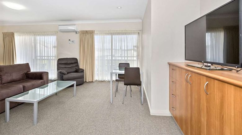 <b>Comfort Inn Centrepoint Room</b>. Images powered by <a href="https://iceportal.shijigroup.com/" title="IcePortal" target="_blank">IcePortal</a>.