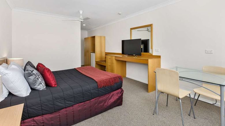 <b>Comfort Inn Centrepoint Room</b>. Images powered by <a href="https://iceportal.shijigroup.com/" title="IcePortal" target="_blank">IcePortal</a>.