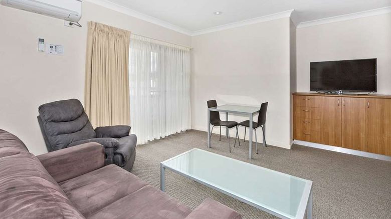 <b>Comfort Inn Centrepoint Room</b>. Images powered by <a href="https://iceportal.shijigroup.com/" title="IcePortal" target="_blank">IcePortal</a>.