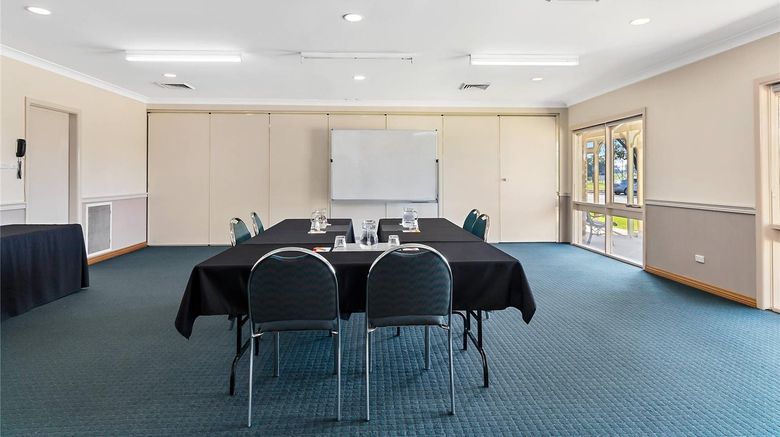 <b>Quality Inn Carriage House Meeting</b>. Images powered by <a href="https://iceportal.shijigroup.com/" title="IcePortal" target="_blank">IcePortal</a>.