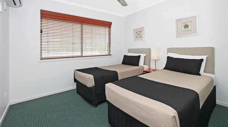 <b>Comfort Inn & Suites Northgate Airport Room</b>. Images powered by <a href="https://iceportal.shijigroup.com/" title="IcePortal" target="_blank">IcePortal</a>.