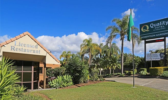 Quality Hotel Robertson Gardens Exterior