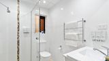 <b>Quality Hotel Robertson Gardens Room</b>. Images powered by <a href="https://iceportal.shijigroup.com/" title="IcePortal" target="_blank">IcePortal</a>.
