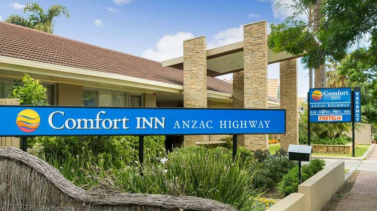 Comfort Inn Exterior
