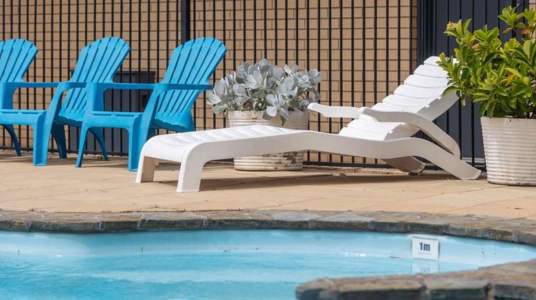 <b>Comfort Inn Pool</b>. Images powered by <a href="https://iceportal.shijigroup.com/" title="IcePortal" target="_blank">IcePortal</a>.