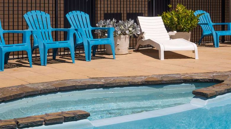 <b>Comfort Inn Pool</b>. Images powered by <a href="https://iceportal.shijigroup.com/" title="IcePortal" target="_blank">IcePortal</a>.