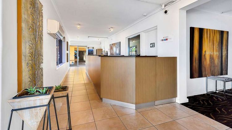 Comfort Inn Manhattan Lobby