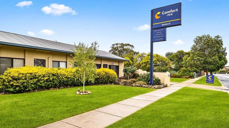<b>Comfort Inn Exterior</b>. Images powered by <a href="https://iceportal.shijigroup.com/" title="IcePortal" target="_blank">IcePortal</a>.