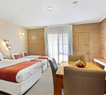 Quality Inn Colonial Room