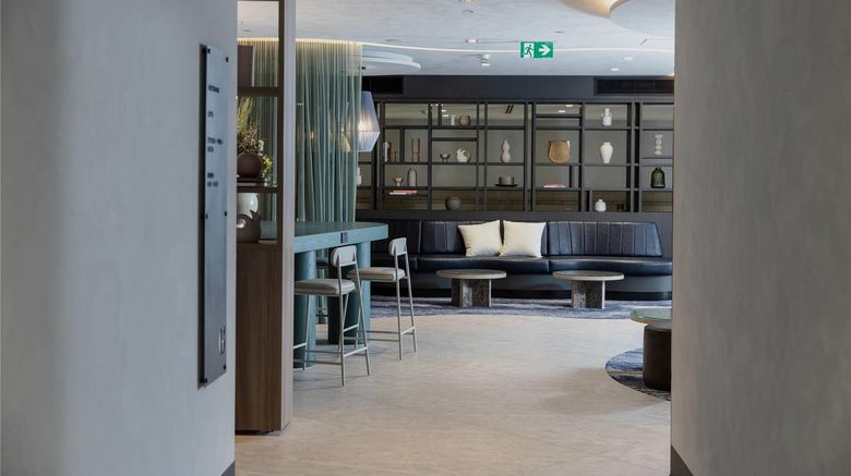 <b>Bayside Geelong Hotel & Apartments Lobby</b>. Images powered by <a href="https://iceportal.shijigroup.com/" title="IcePortal" target="_blank">IcePortal</a>.