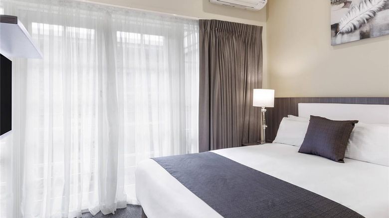 <b>Quality Hotel Melbourne Airport Room</b>. Images powered by <a href="https://iceportal.shijigroup.com/" title="IcePortal" target="_blank">IcePortal</a>.