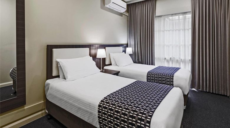 <b>Quality Hotel Melbourne Airport Room</b>. Images powered by <a href="https://iceportal.shijigroup.com/" title="IcePortal" target="_blank">IcePortal</a>.