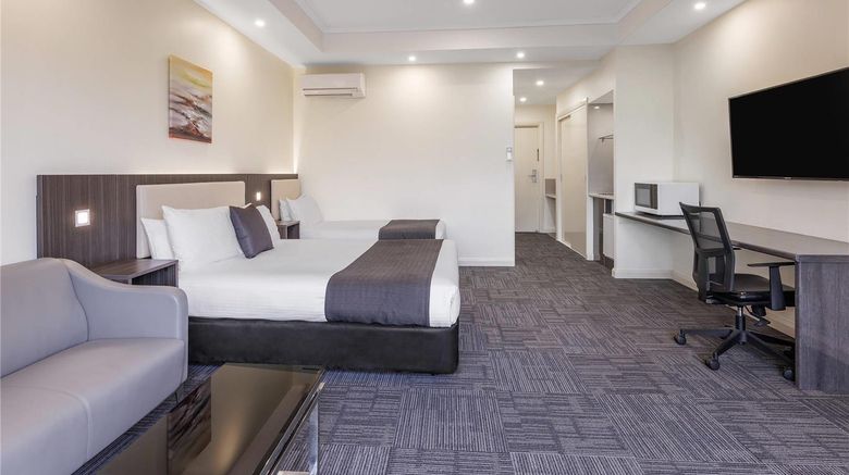 <b>Quality Hotel Melbourne Airport Room</b>. Images powered by <a href="https://iceportal.shijigroup.com/" title="IcePortal" target="_blank">IcePortal</a>.