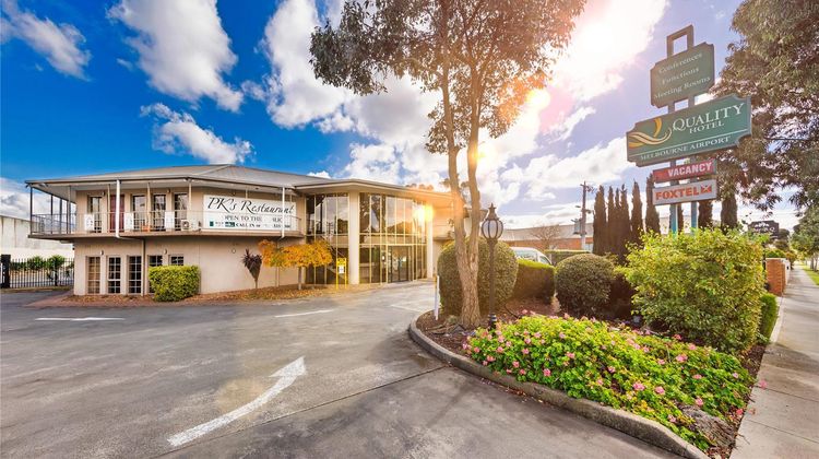 Quality Hotel Melbourne Airport Exterior