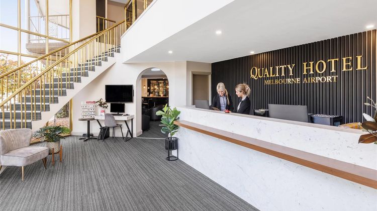 Quality Hotel Melbourne Airport Lobby