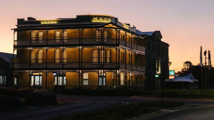 Quality Hotel Bentinck Exterior