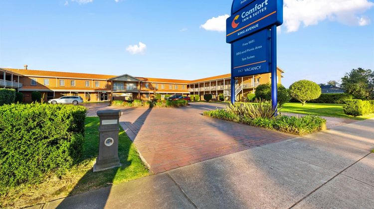 Comfort Inn & Suites King Avenue Exterior