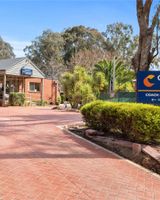 Comfort Inn Coach & Bushmans