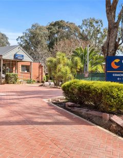 Comfort Inn Coach & Bushmans