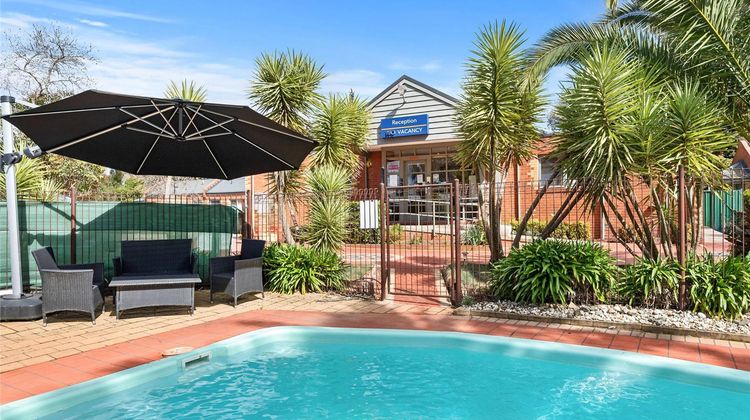Comfort Inn Coach & Bushmans Pool
