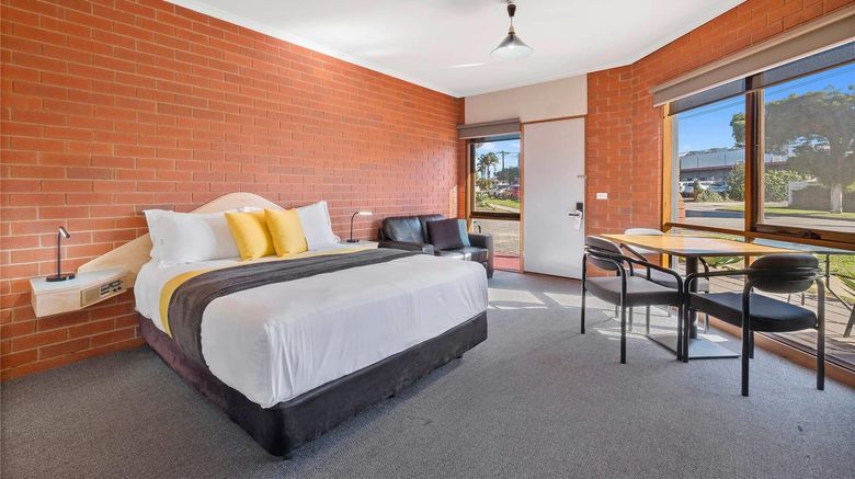 <b>Comfort Inn Lady Augusta Room</b>. Images powered by <a href="https://iceportal.shijigroup.com/" title="IcePortal" target="_blank">IcePortal</a>.