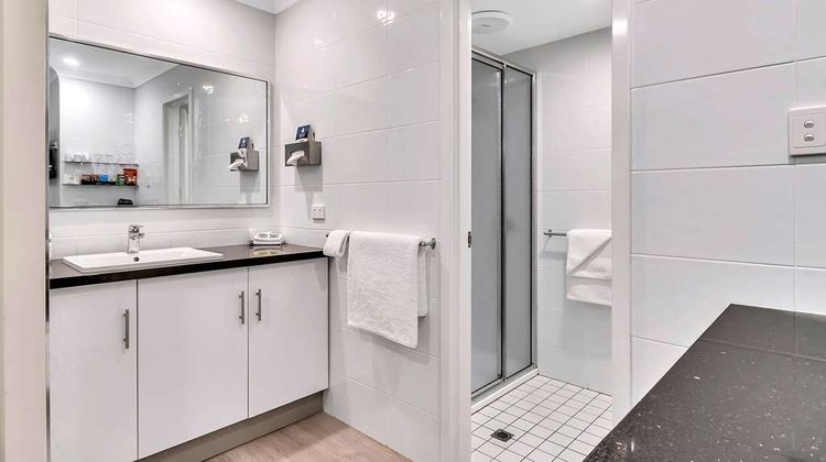Quality Inn Railway Room
